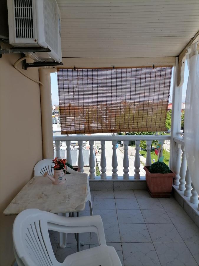 Exarhos Paralía Exterior foto