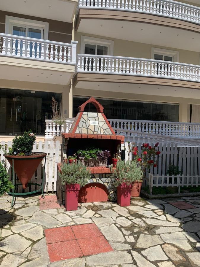 Exarhos Paralía Exterior foto