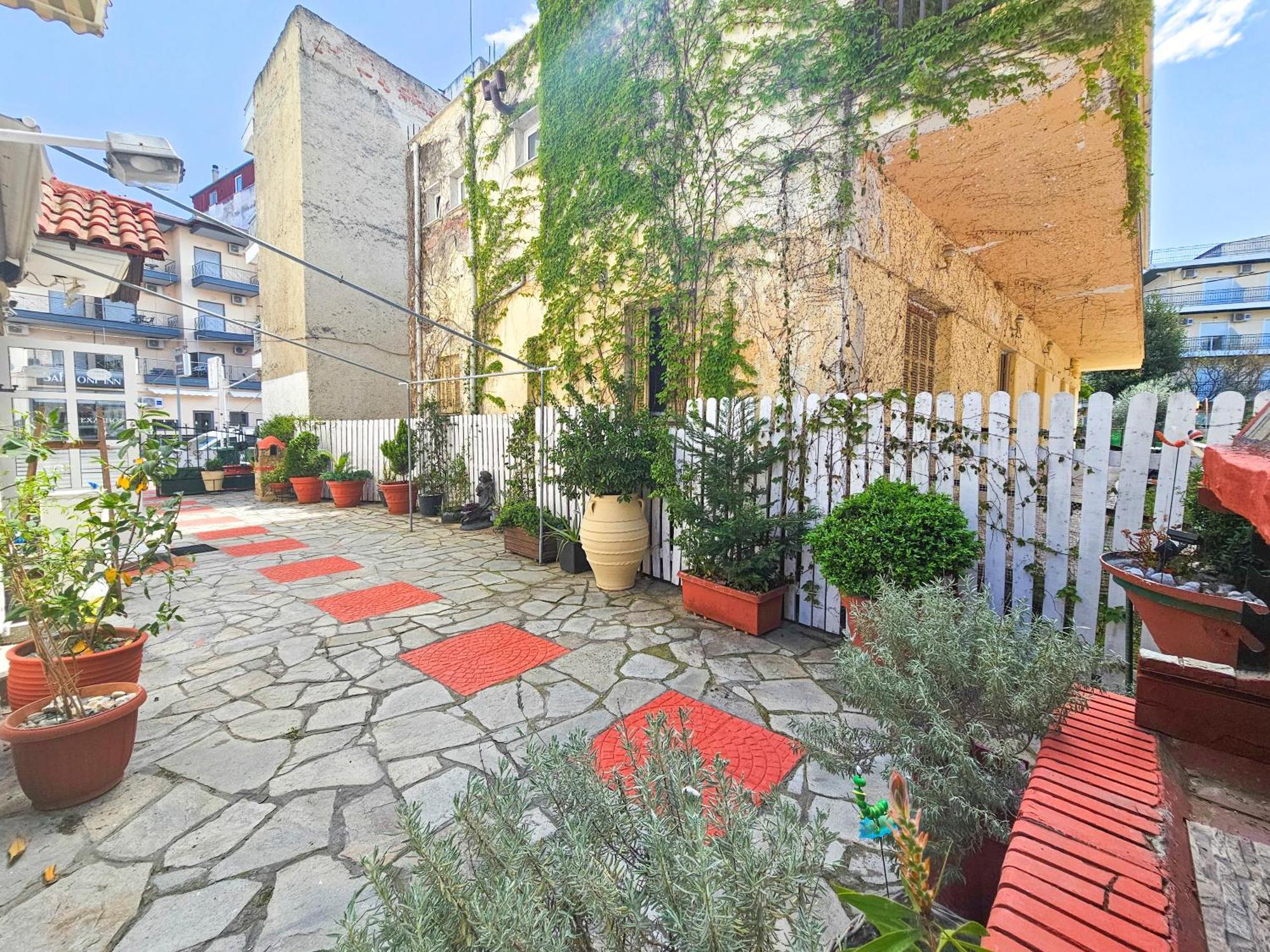 Exarhos Paralía Exterior foto